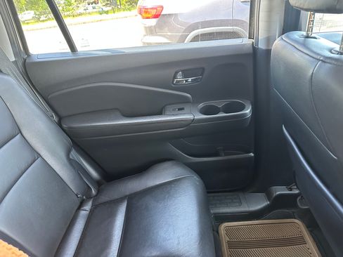 Used 2017 Honda Pilot EX-L image 12