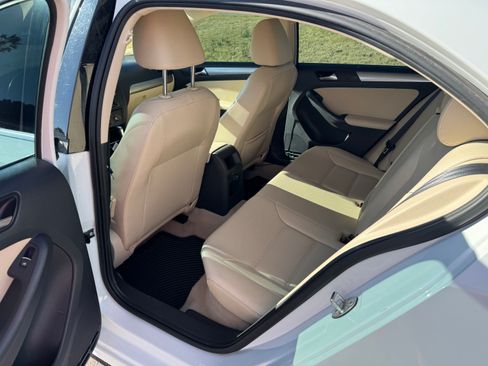 Used 2016 Volkswagen Jetta SE image 11