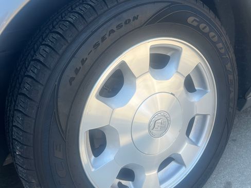Used 2002 Cadillac De Ville FWD image 12