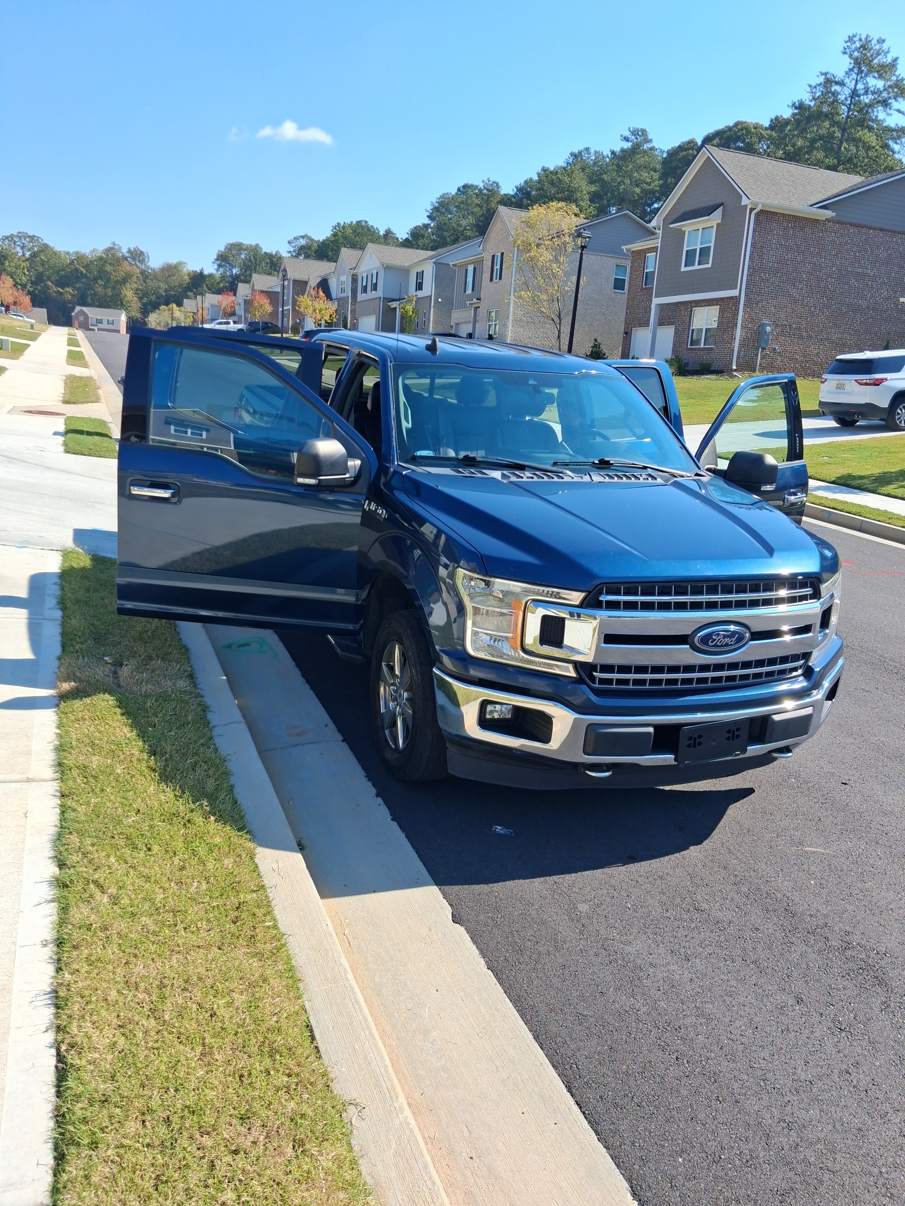 Used 2020 Ford F150 XLT w/ Equipment Group 302A Luxury AWD/4WD image 4