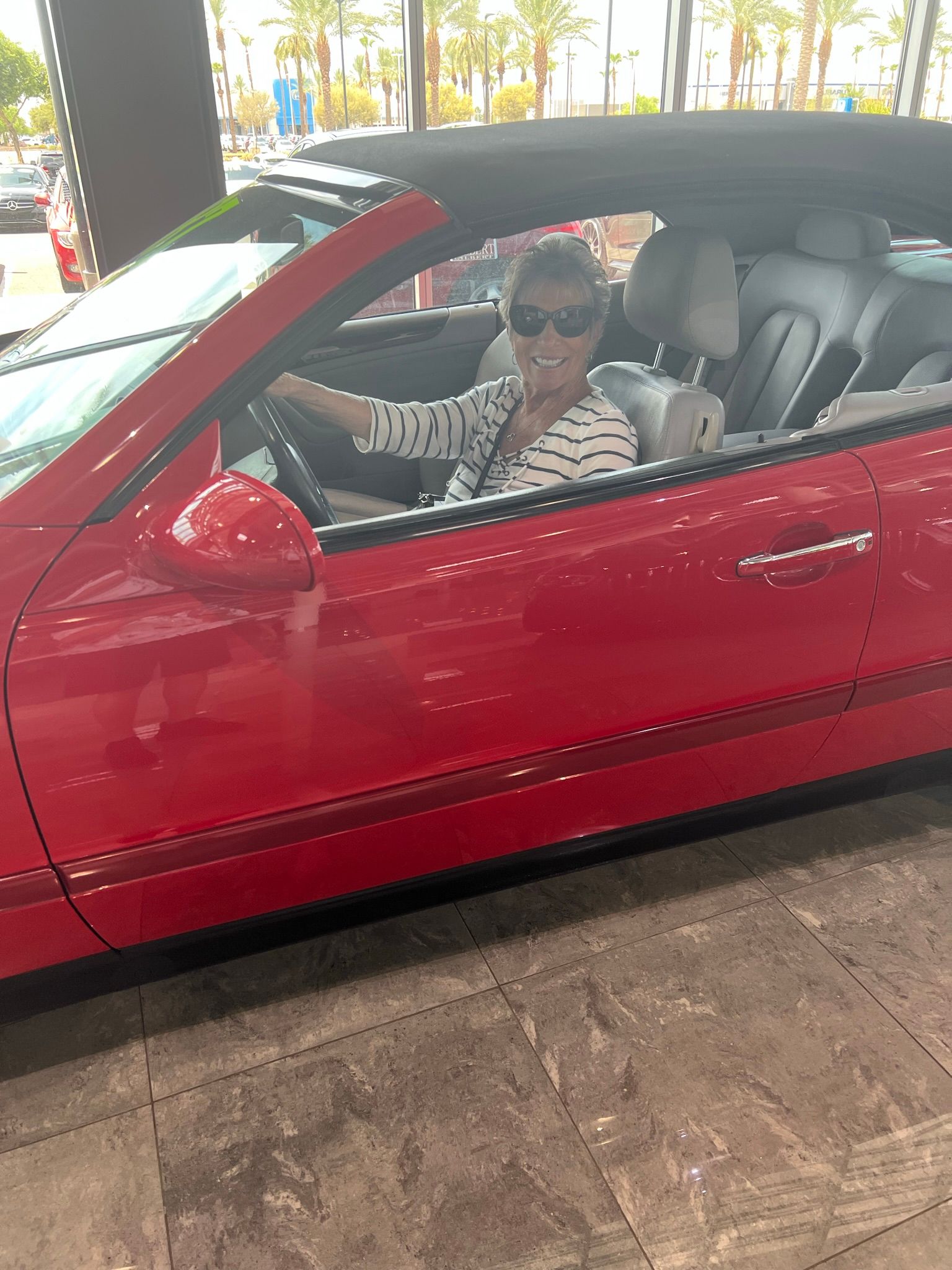 Used 1999 Mercedes-Benz CLK 320 Cabriolet image 1