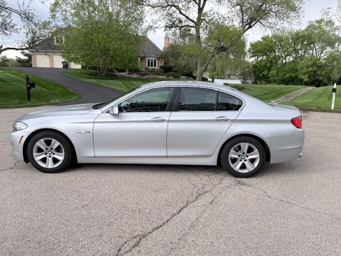 Used 2011 BMW 528i Sedan RWD image 9