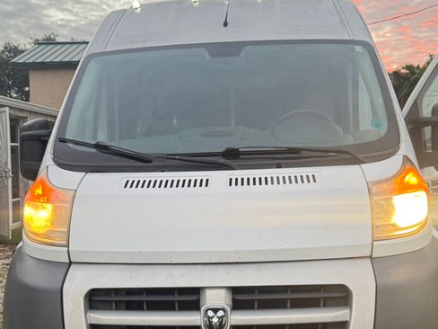 Used 2015 RAM ProMaster 2500 w/ Interior Convenience Group image 11