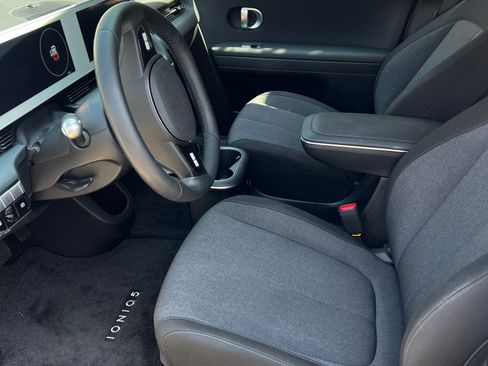 Used 2024 Hyundai Ioniq 5 SEL image 8