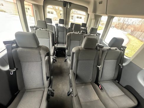 Used 2019 Ford Transit 350 XLT image 12