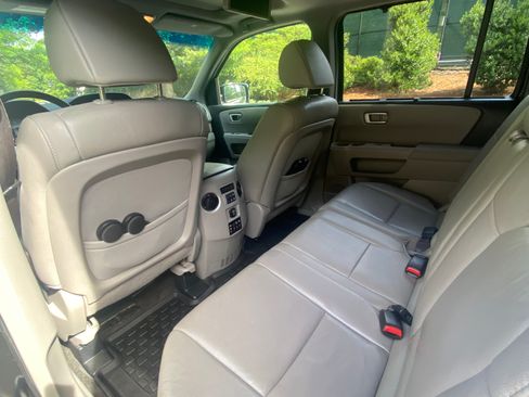 Used 2012 Honda Pilot Touring image 12