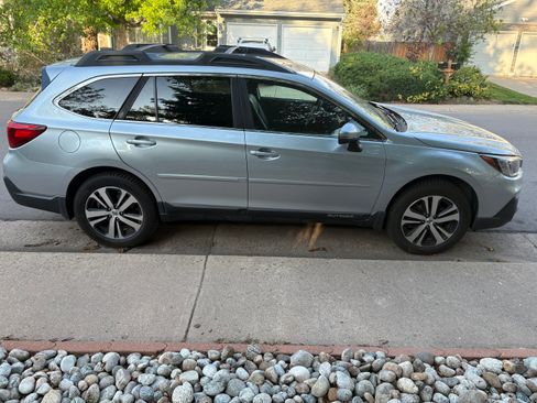 Used 2018 Subaru Outback 2.5i Limited w/ Popular Package #2 AWD/4WD image 1
