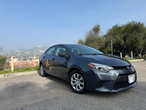 Used 2014 Toyota Corolla LE image 4