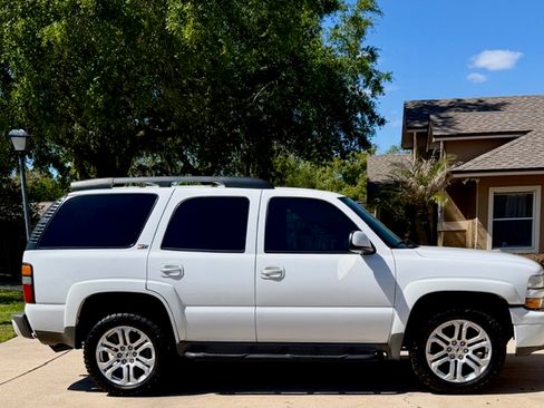 Used 2004 Chevrolet Tahoe Z71 w/ Z71 Preferred Equipment Group AWD/4WD image 23