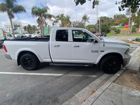 Used 2015 RAM 1500 Laramie w/ Convenience Group image 5