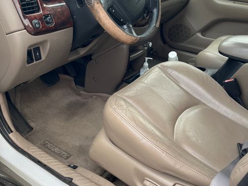 Used 2002 MAZDA Tribute ES image 10