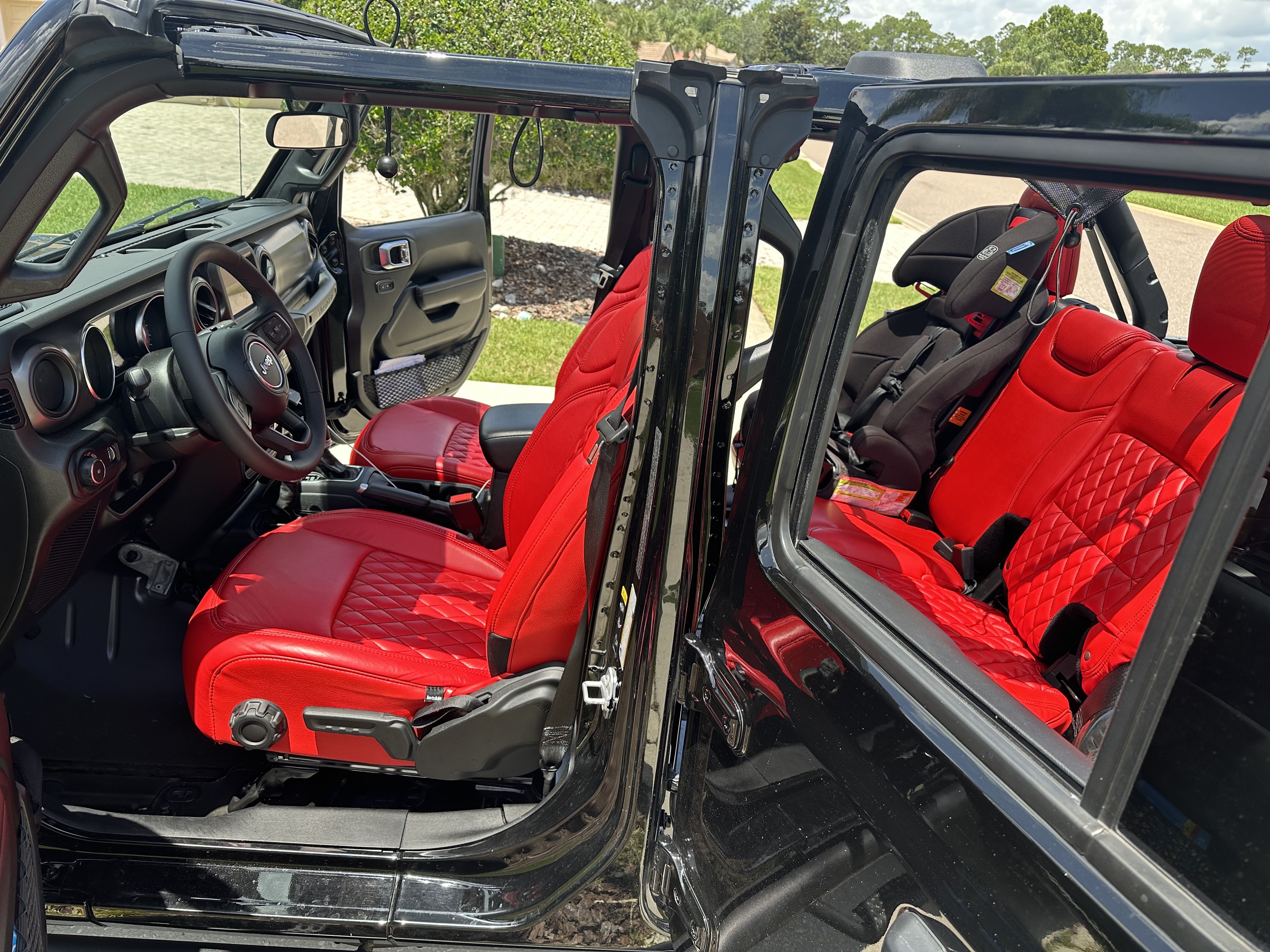 Used 2023 Jeep Wrangler Unlimited Sport AWD/4WD image 9