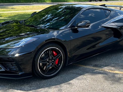 Used 2022 Chevrolet Corvette Stingray Coupe 2D w/ Z51 Performance Package image 4