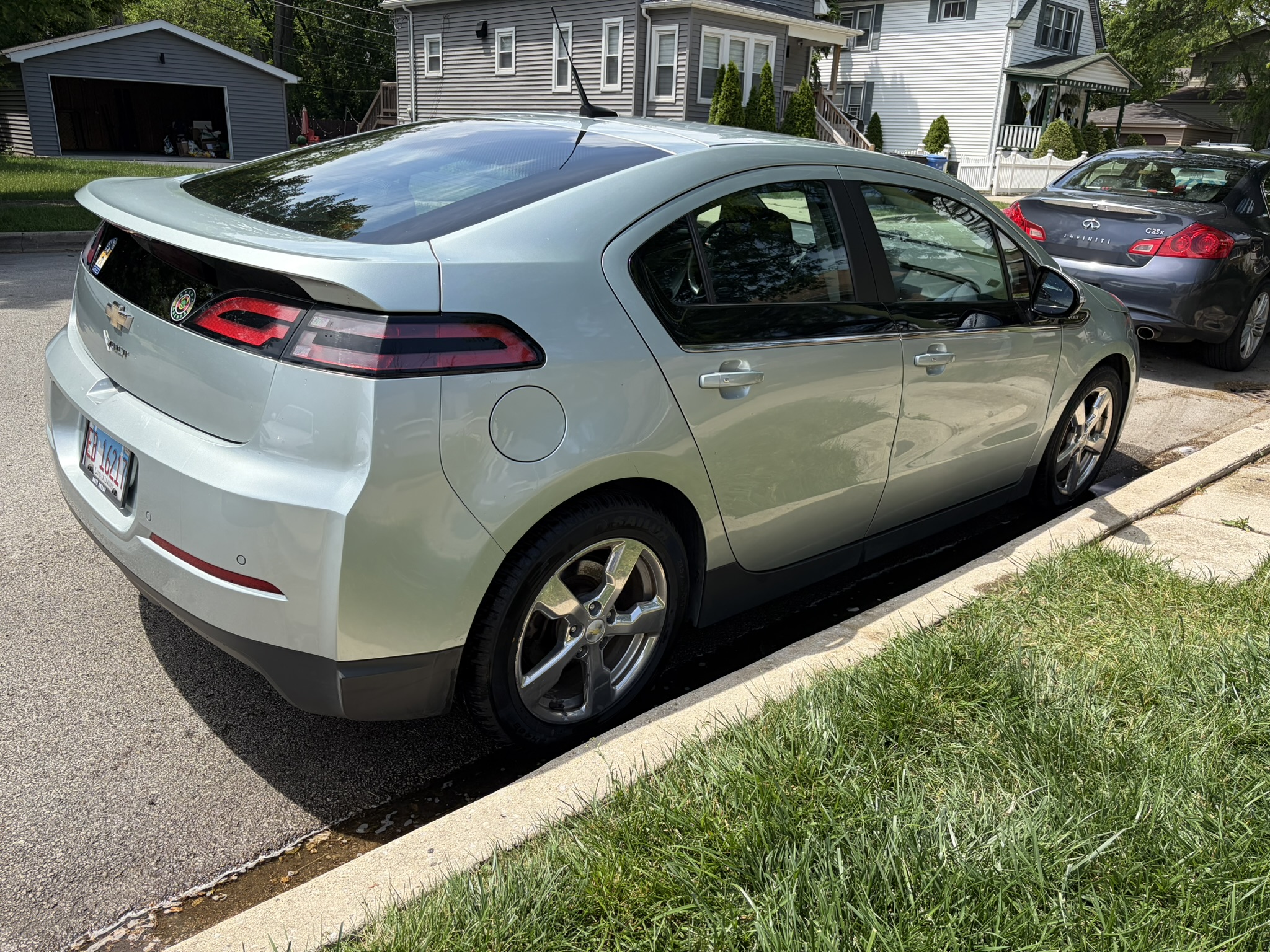 Used 2013 Chevrolet Volt Premium w/ Premium Trim Package FWD image 13