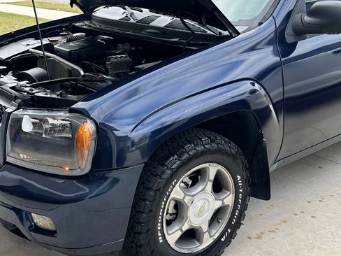 Used 2009 Chevrolet TrailBlazer LT w/ Sun And Sound Package image 8
