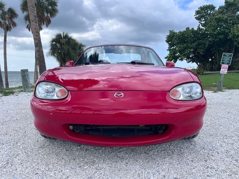 Used 1999 MAZDA MX-5 Miata RWD image 5