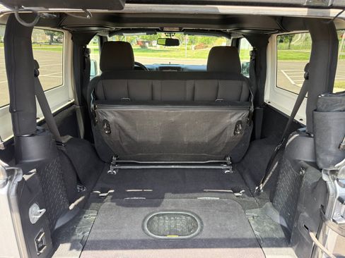 Used 2016 Jeep Wrangler Sport AWD/4WD image 22