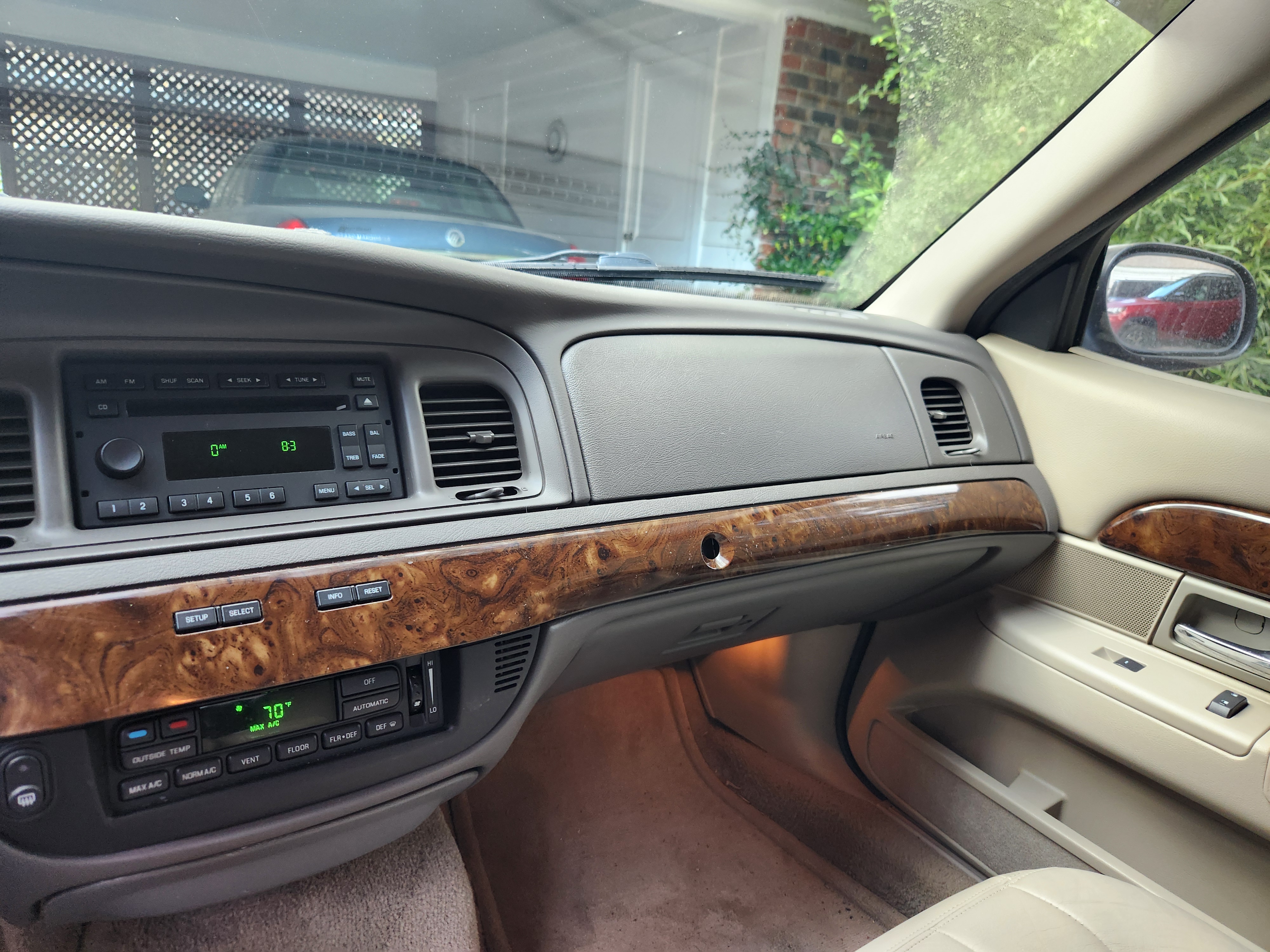 Used 2010 Mercury Grand Marquis LS RWD image 10