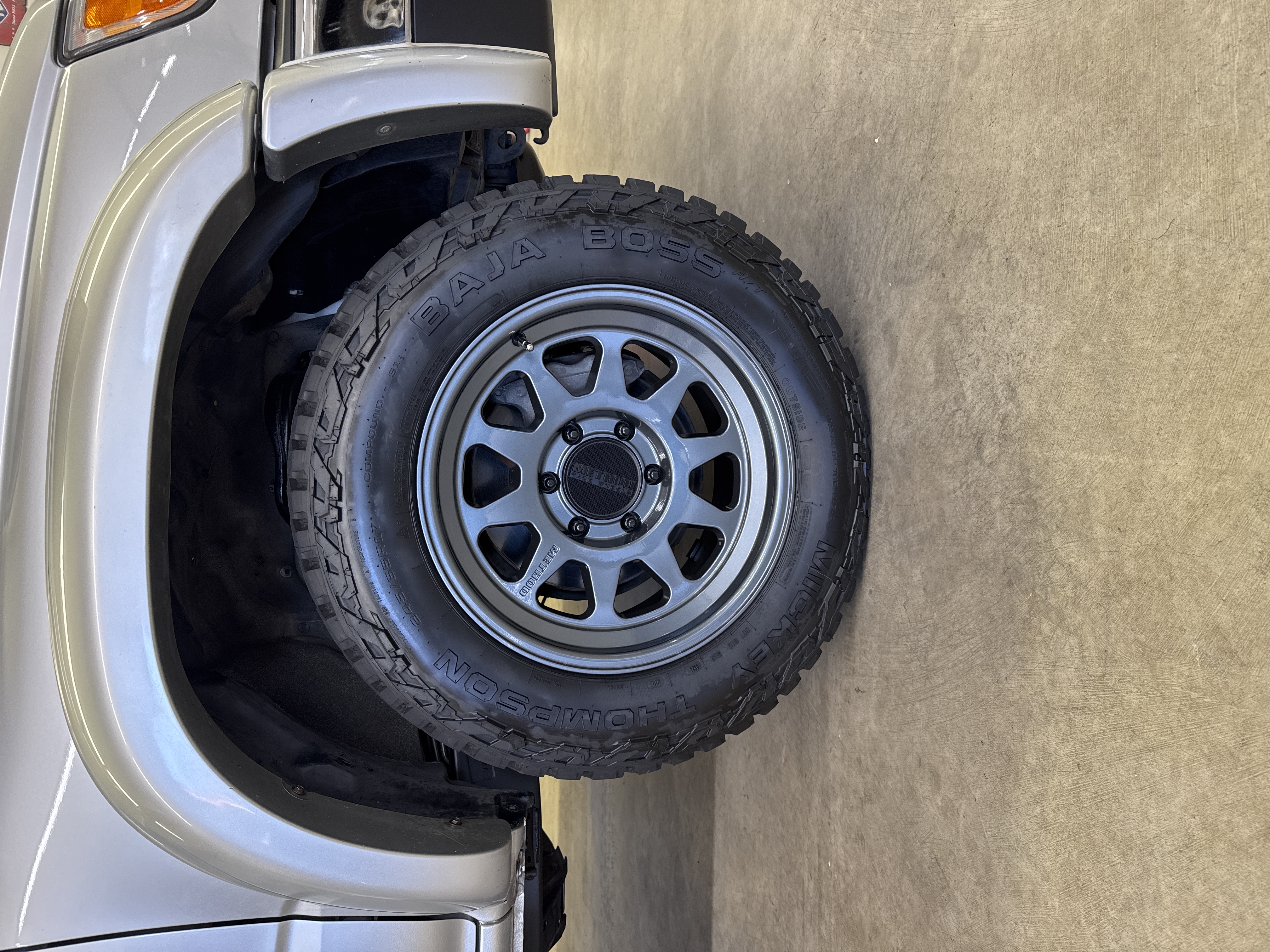 Used 2001 Toyota 4Runner SR5 AWD/4WD image 18