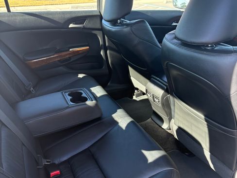 Used 2011 Honda Accord EX-L image 11