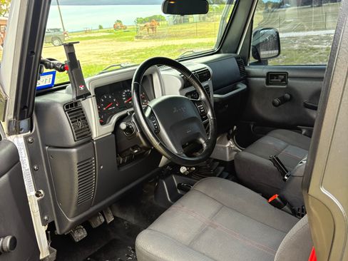 Used 2003 Jeep Wrangler Rubicon image 10