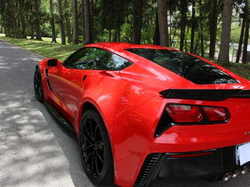 Used 2019 Chevrolet Corvette Grand Sport w/ Battery Protection Package RWD image 21