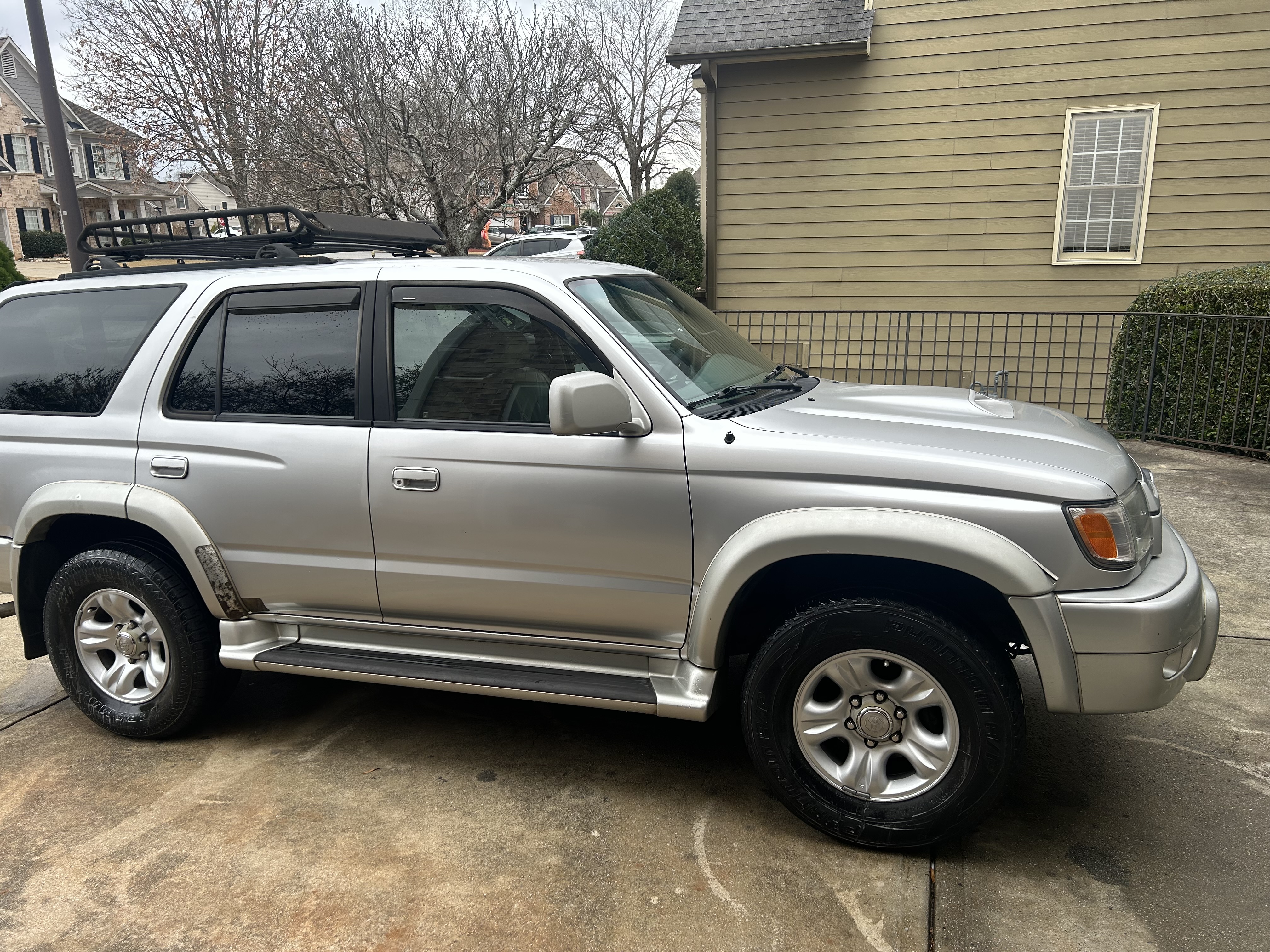 Used 2001 Toyota 4Runner SR5 w/ Sport Pkg RWD image 13