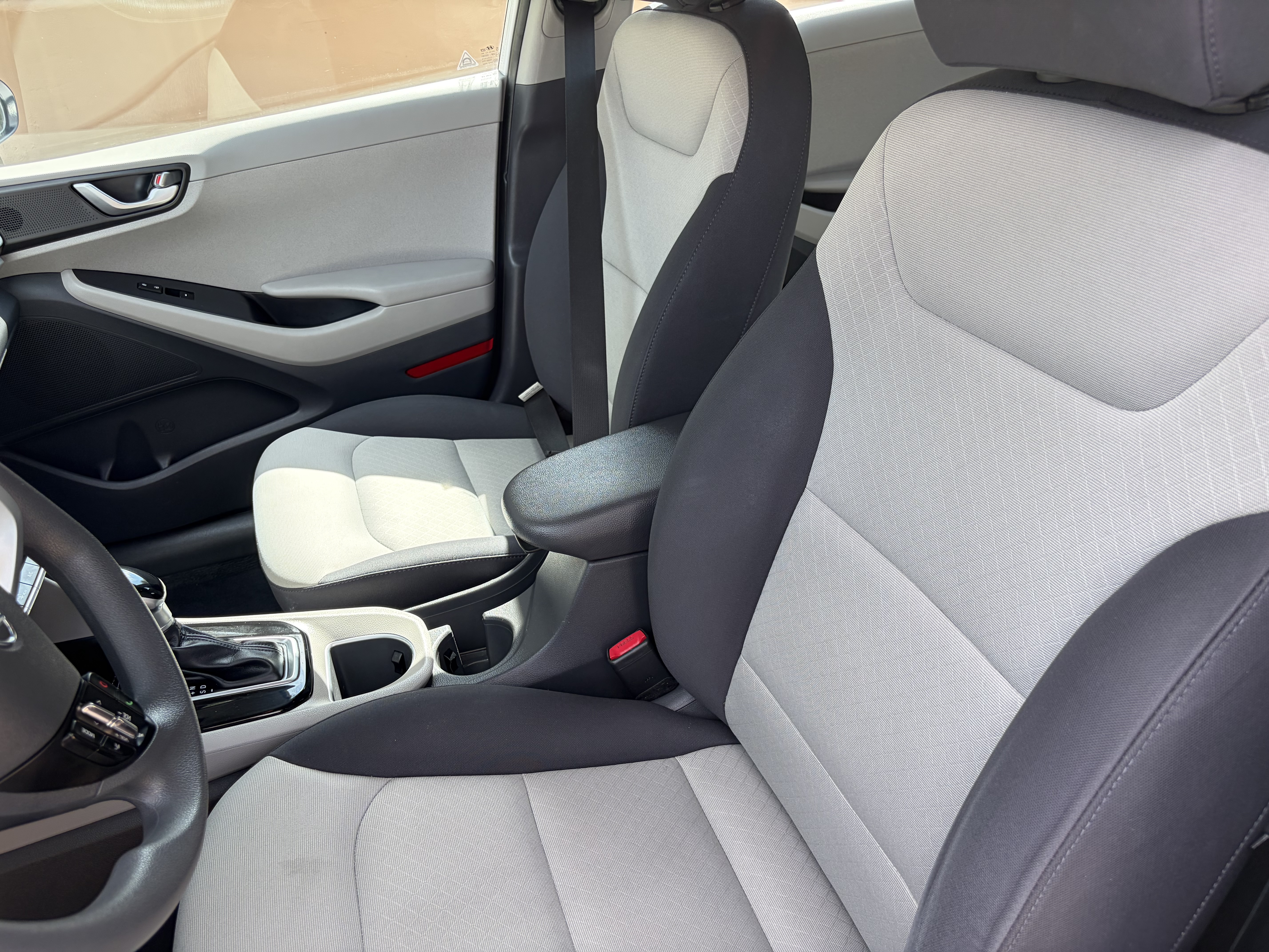 Used 2017 Hyundai Ioniq Blue FWD image 6