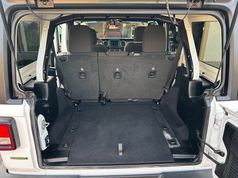 Used 2020 Jeep Wrangler Unlimited Sport S image 5