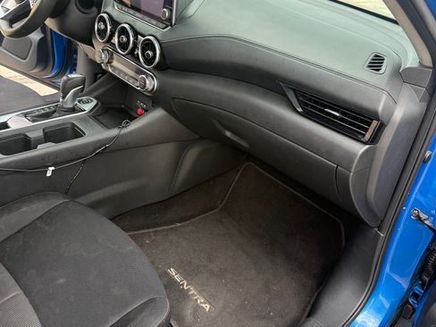 Used 2021 Nissan Sentra SV FWD image 13