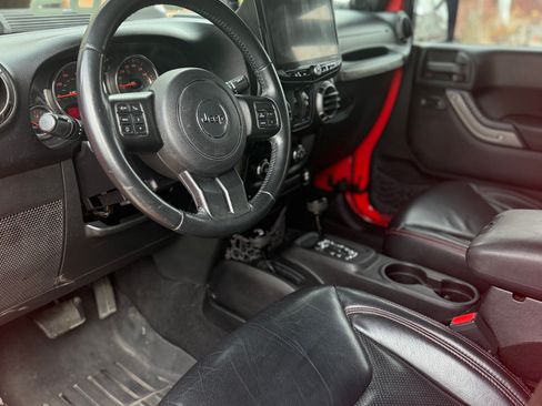 Used 2013 Jeep Wrangler Unlimited Sport AWD/4WD image 14