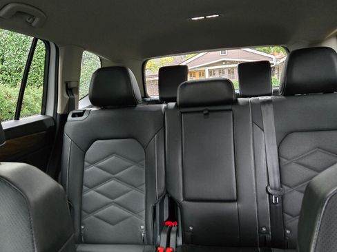 Used 2024 Volkswagen Atlas SE image 5