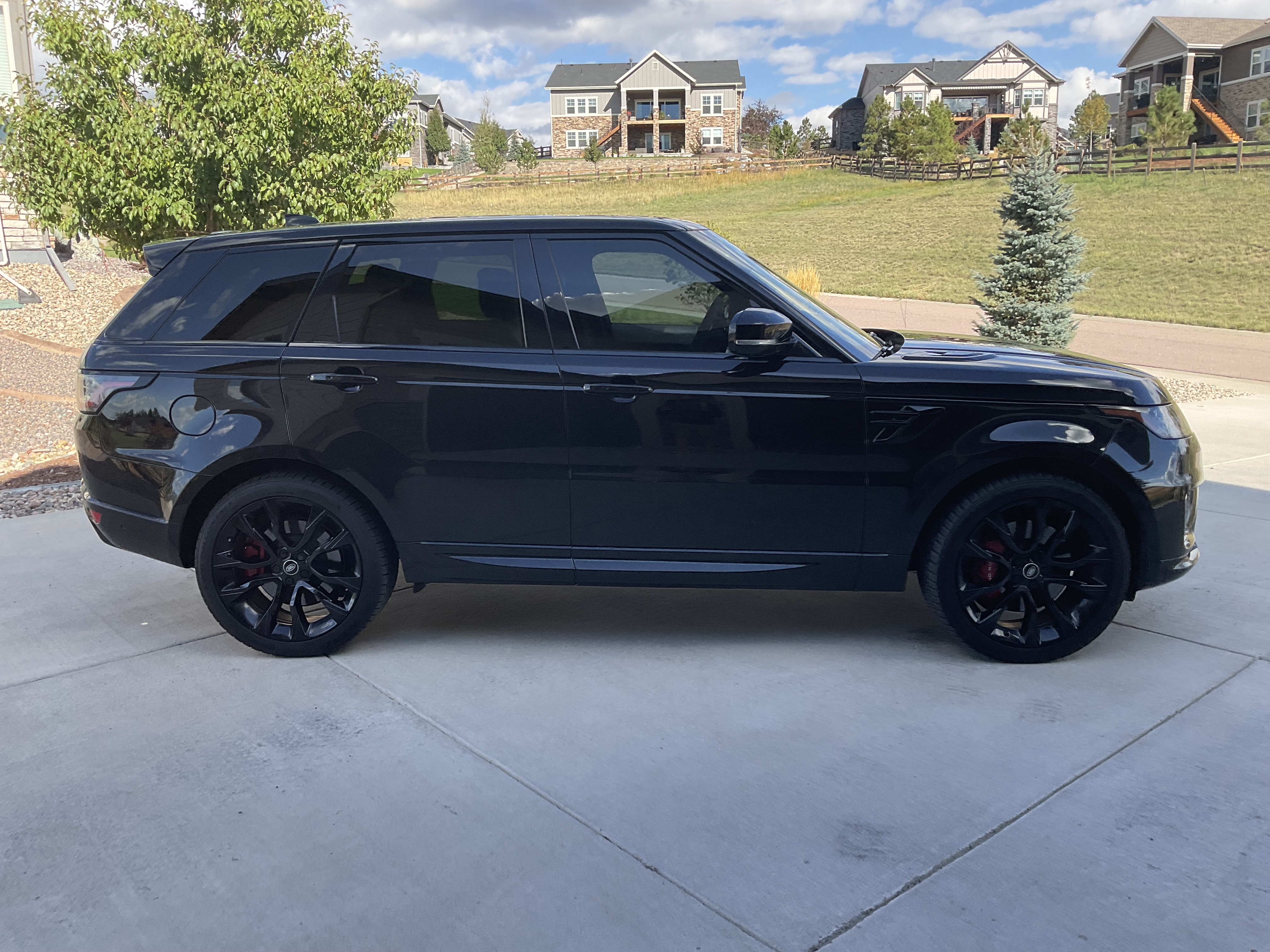 Used 2021 Land Rover Range Rover Sport HST AWD/4WD image 1