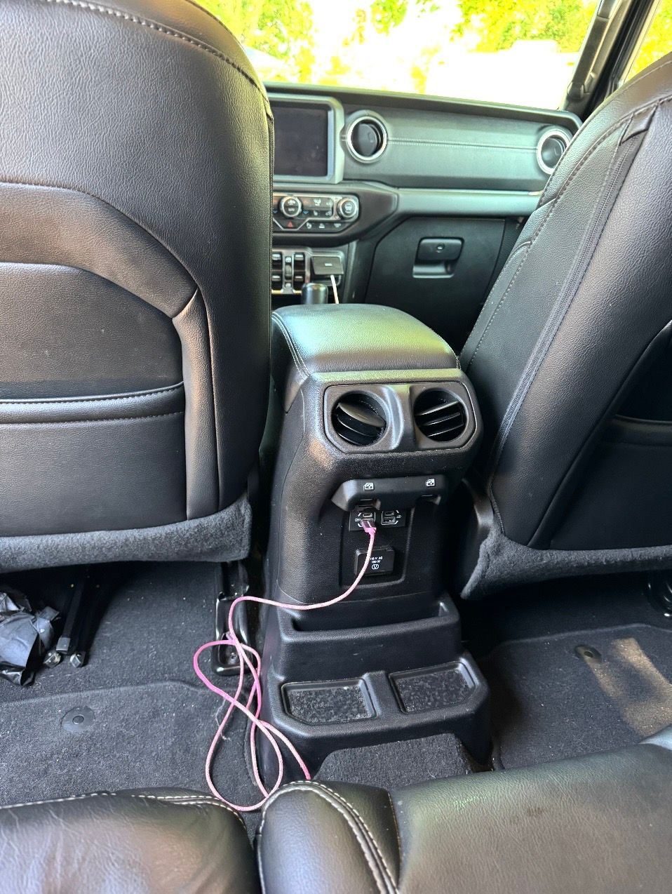 Used 2021 Jeep Wrangler Unlimited Sahara AWD/4WD image 12