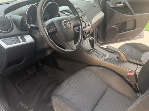 Used 2013 MAZDA MAZDA3 i SV image 6