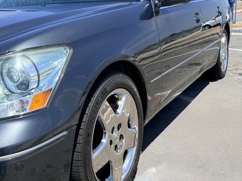 Used 2005 Lexus LS 430 RWD image 13