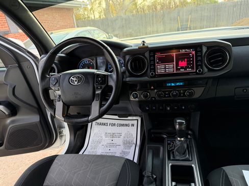 Used 2023 Toyota Tacoma TRD Off-Road w/ Technology Package image 10