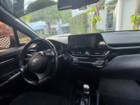 Used 2018 Toyota C-HR XLE image 11