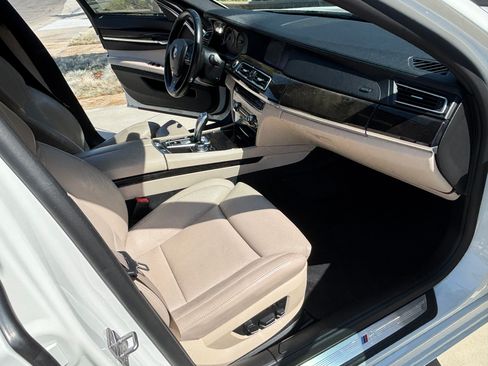 Used 2012 BMW 750Li RWD image 11