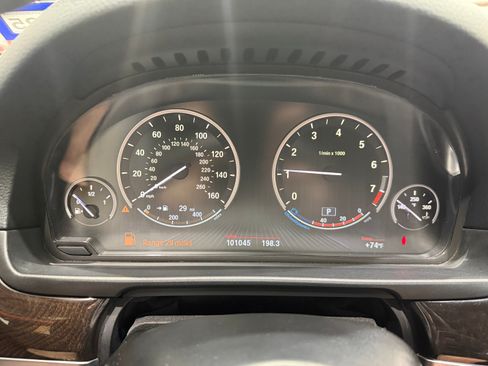 Used 2014 BMW 528i Sedan image 11