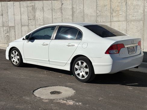 Used 2010 Honda Civic LX image 4