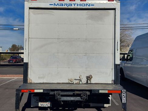 Used 2005 Ford E-350 and Econoline 350 Super Duty image 2