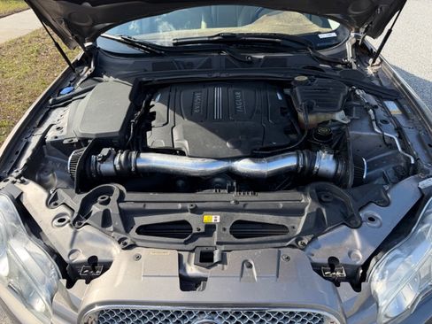 Used 2011 Jaguar XF Supercharged image 8