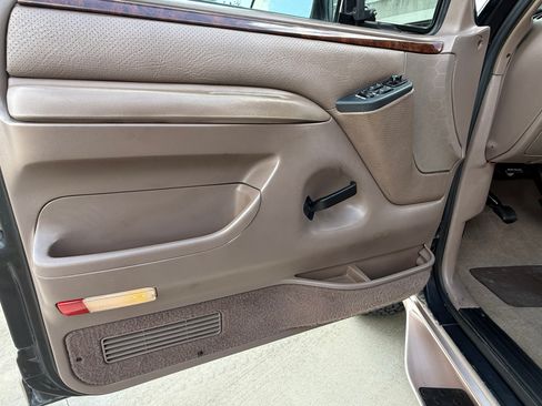 Used 1996 Ford Bronco image 18