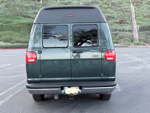 Used 2002 Dodge B1500 image 10