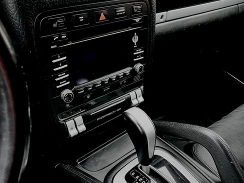 Used 2010 Porsche Cayenne Sport Utility 4D image 10