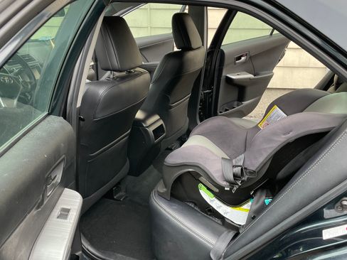 Used 2013 Toyota Camry SE image 12