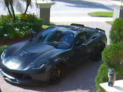 Used 2016 Chevrolet Corvette Z06 w/ 2LZ Preferred Equipment Group RWD image 2