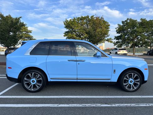 Used 2023 Rolls-Royce Cullinan image 4