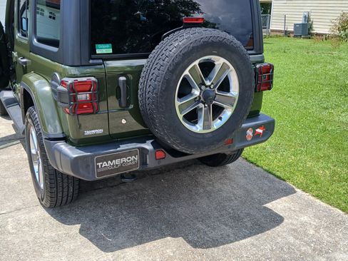 Used 2020 Jeep Wrangler Unlimited Sahara image 4